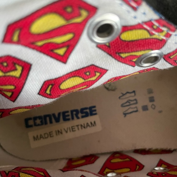 RARE Superman Converse Canvas Shoes - Picture 10 of 10